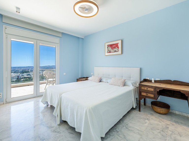 Villa for Sale in La Capellania, Malaga 17