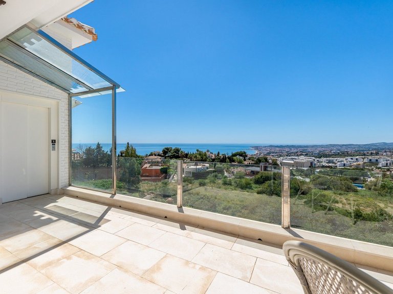 Villa for Sale in La Capellania, Malaga 19