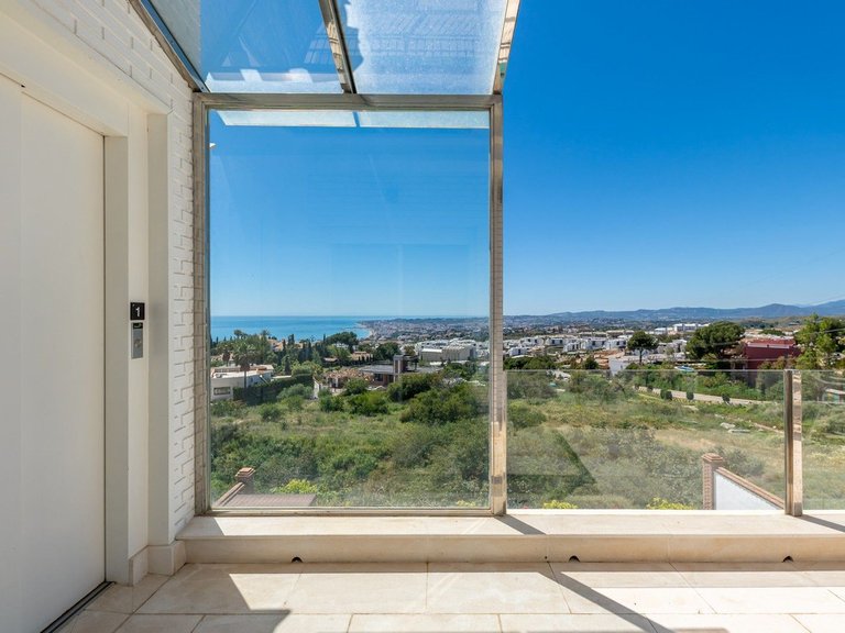 Villa for Sale in La Capellania, Malaga 24