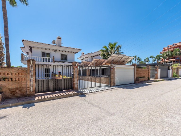Villa for Sale in La Capellania, Malaga 3