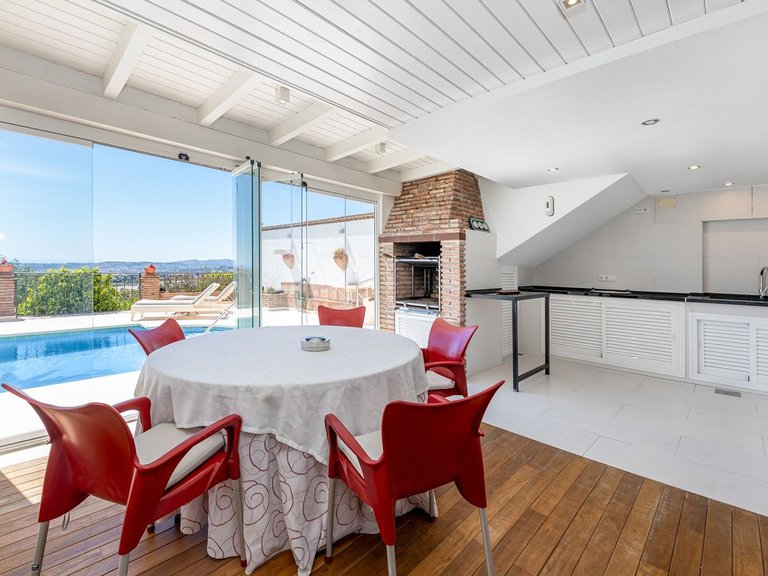 Villa for Sale in La Capellania, Malaga 38