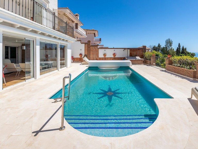 Villa for Sale in La Capellania, Malaga 43