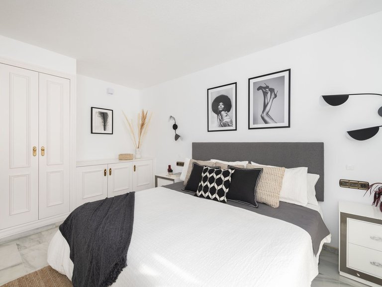 Apartment for Sale in Puerto Banús, Malaga 16