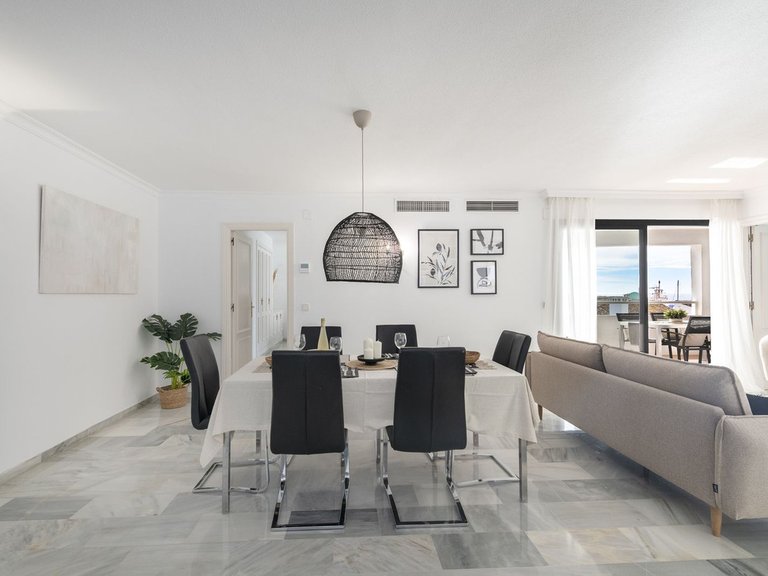 Apartment for Sale in Puerto Banús, Malaga 3