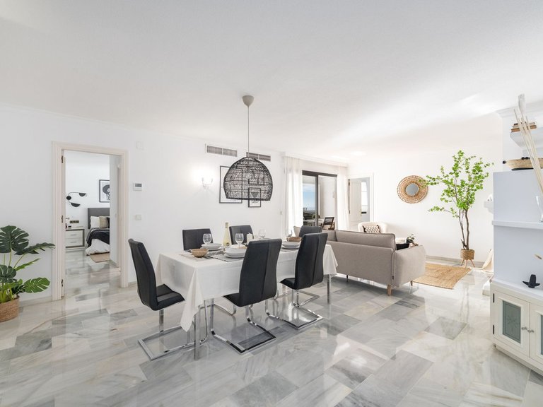 Apartment for Sale in Puerto Banús, Malaga 4