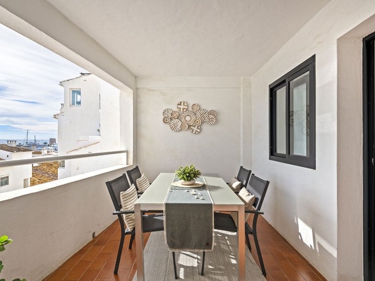 Apartment for Sale in Puerto Banús, Malaga 6