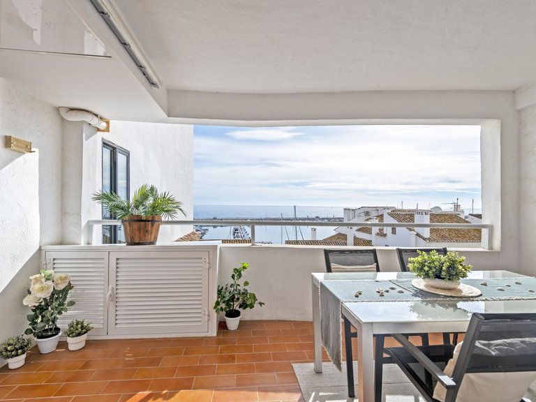 Apartment for Sale in Puerto Banús, Malaga 7