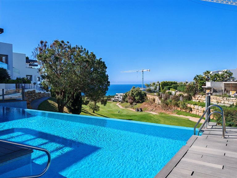 Penthouse for Sale in Cabopino, Malaga 25