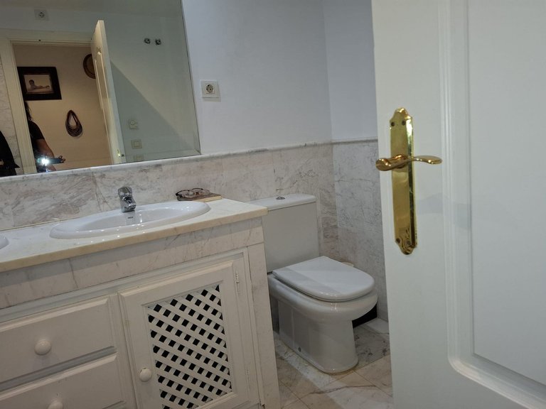 Apartment for Sale in El Paraiso, Malaga 4