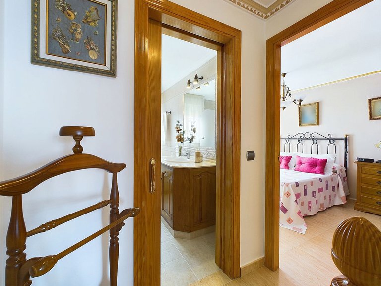 Villa for Sale in Estepona, Malaga 18
