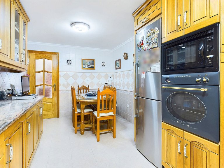 Villa for Sale in Estepona, Malaga 6