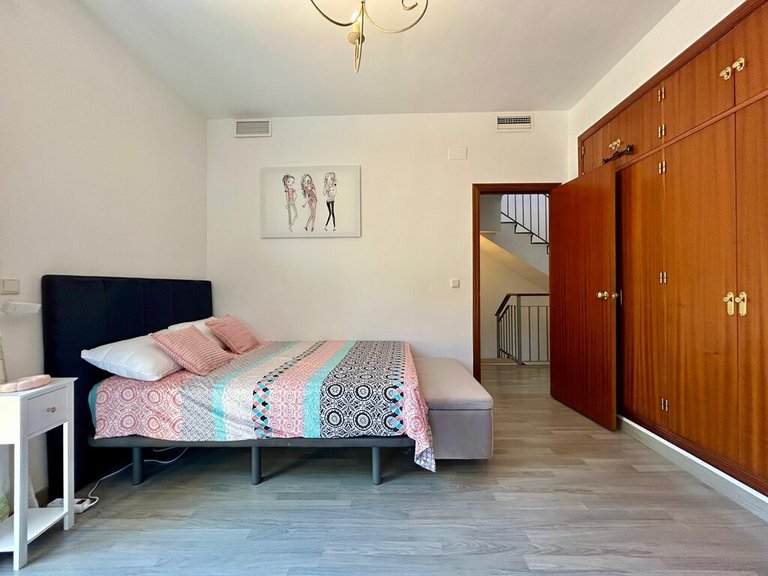 Villa for Sale in Estepona, Malaga 18