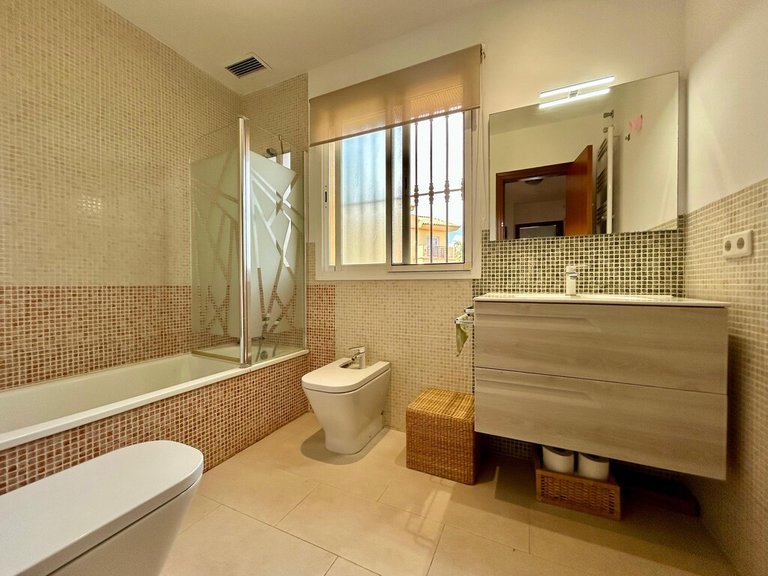 Villa for Sale in Estepona, Malaga 22