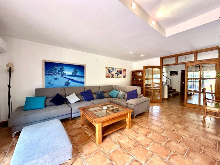 Villa for Sale in Estepona, Malaga 3