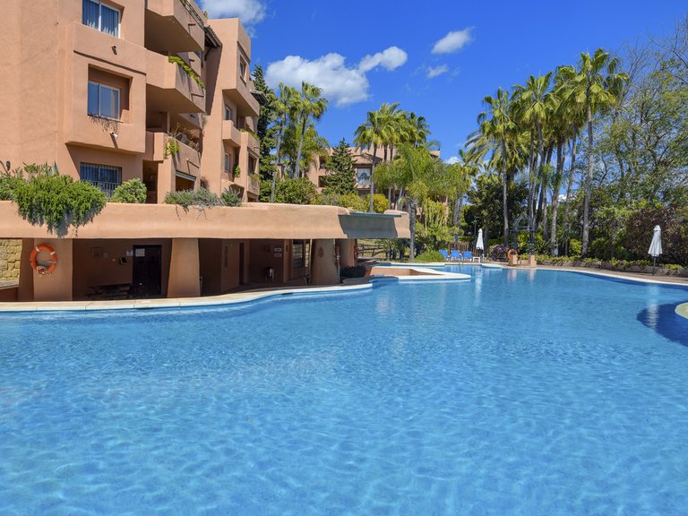 Apartment for Sale in Marbella, Malaga 25