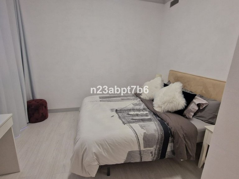 Apartment for Sale in El Paraiso, Malaga 11