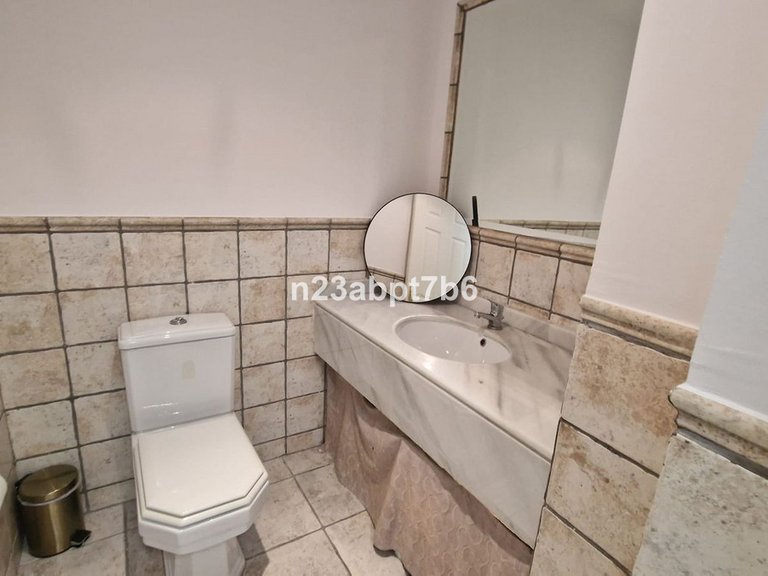 Apartment for Sale in El Paraiso, Malaga 14