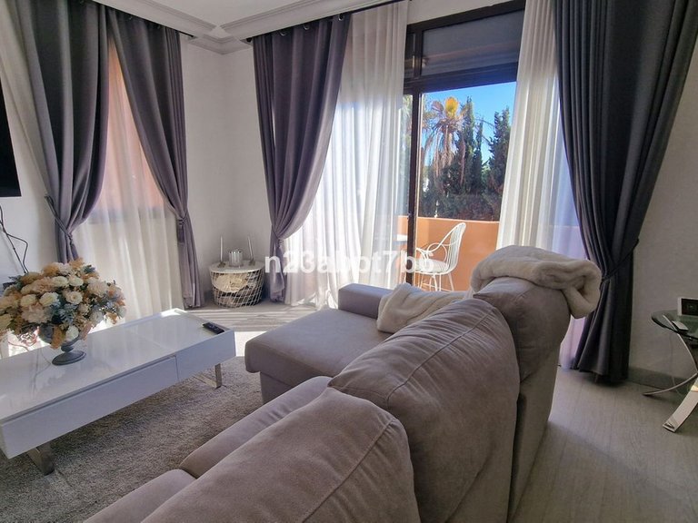 Apartment for Sale in El Paraiso, Malaga 2