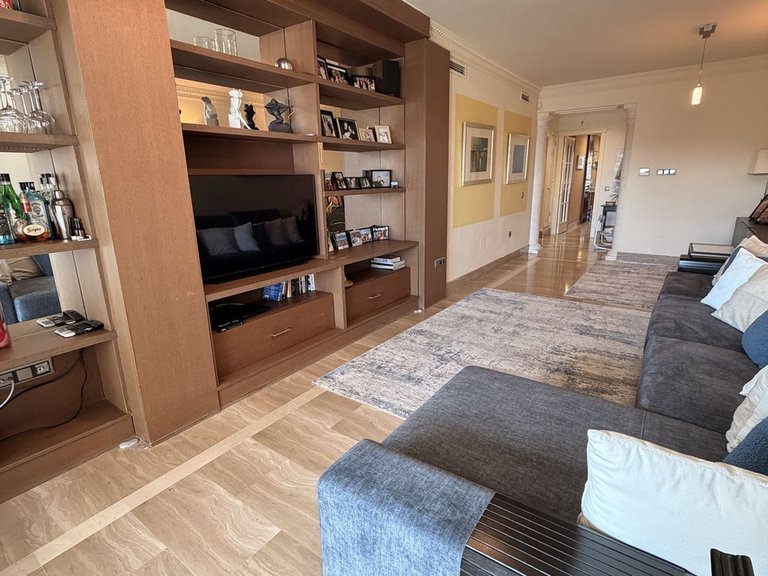 Apartment for Sale in Sierra Blanca, Malaga 4