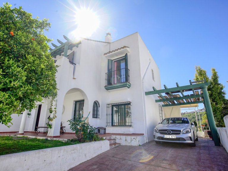 Villa for Sale in La Duquesa, Malaga 2