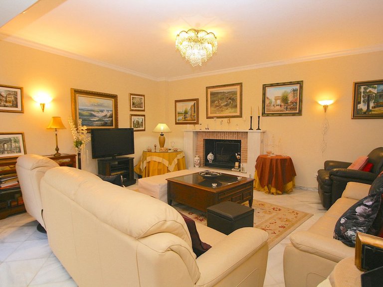 Town House for Sale in Costa del Sol Fuengirola, Malaga 18