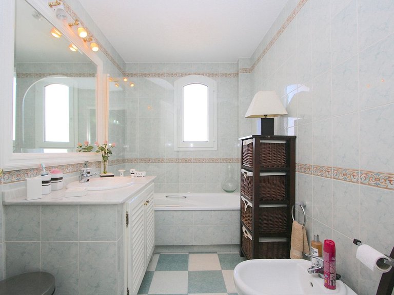 Town House for Sale in Costa del Sol Fuengirola, Malaga 28