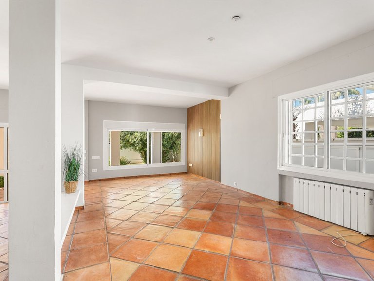 Villa for Sale in Marbesa, Malaga 14