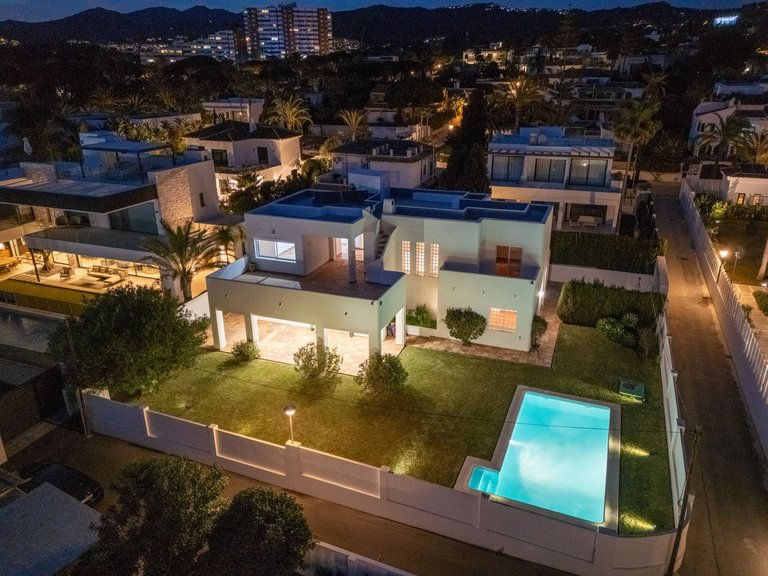 Villa for Sale in Marbesa, Malaga 2