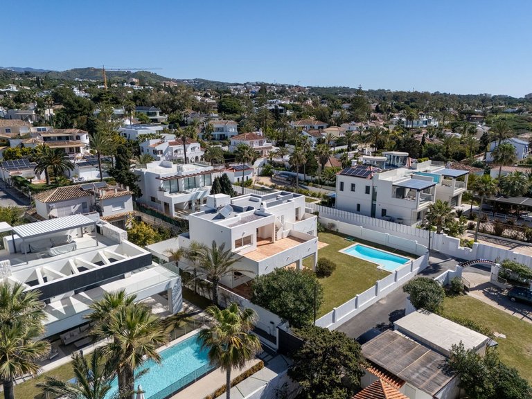 Villa for Sale in Marbesa, Malaga 8