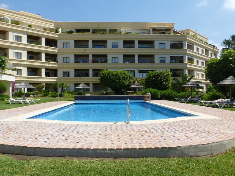 Apartment for Sale in Nueva Andalucía, Malaga 10
