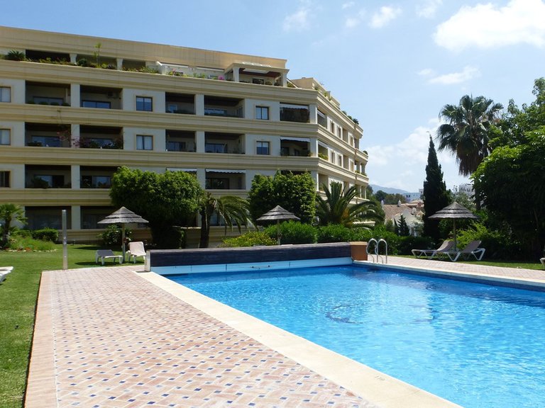 Apartment for Sale in Nueva Andalucía, Malaga 11