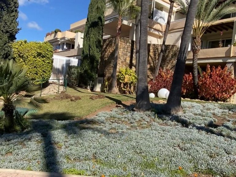 Apartment for Sale in Nueva Andalucía, Malaga 18