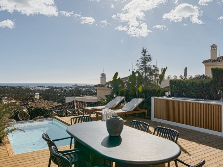 Apartment for Sale in Nueva Andalucía, Malaga 4