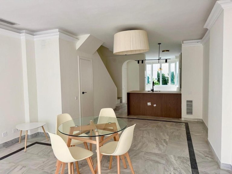Apartment for Sale in The Golden Mile, Malaga 13