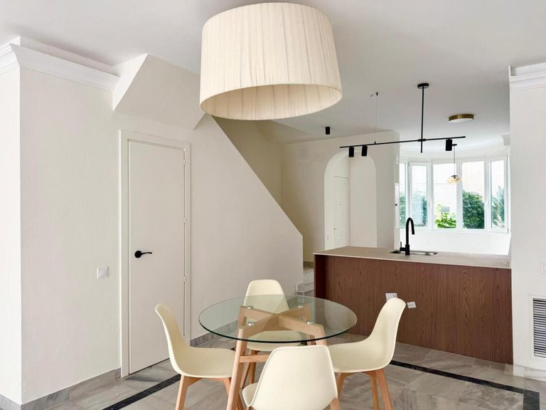 Apartment for Sale in The Golden Mile, Malaga 16