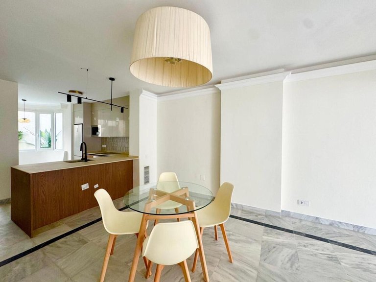 Apartment for Sale in The Golden Mile, Malaga 17