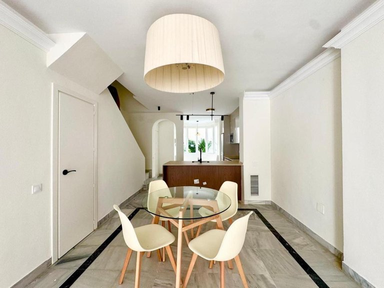 Apartment for Sale in The Golden Mile, Malaga 5