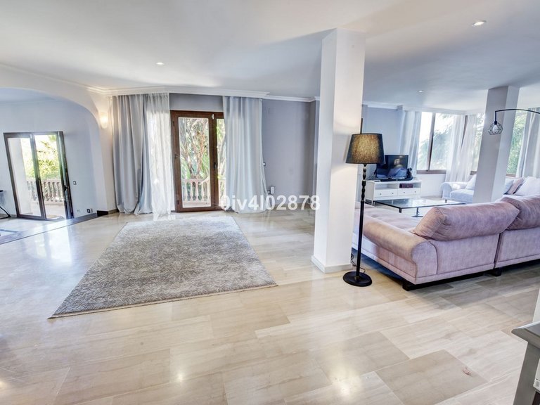 Villa for Sale in Benalmadena Costa, Malaga 13
