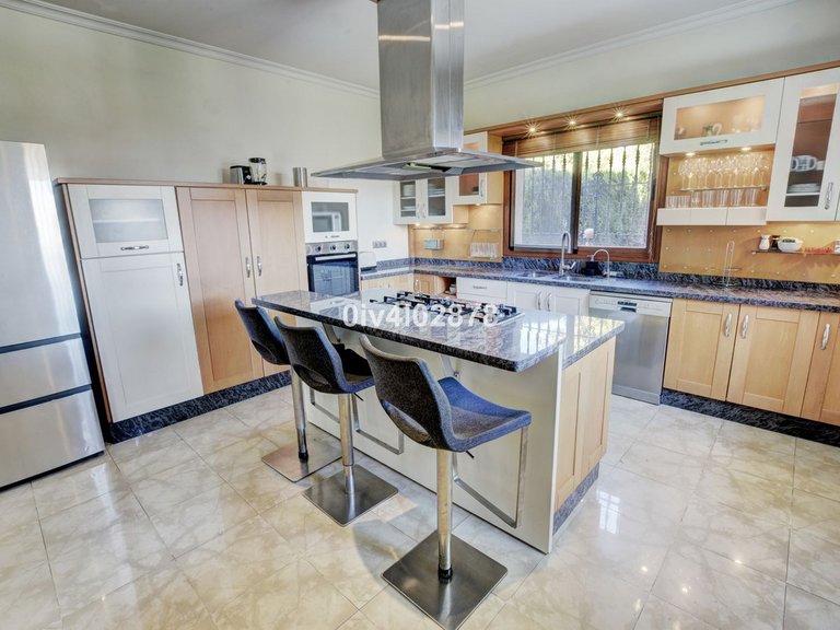Villa for Sale in Benalmadena Costa, Malaga 19