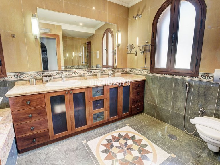 Villa for Sale in Benalmadena Costa, Malaga 45