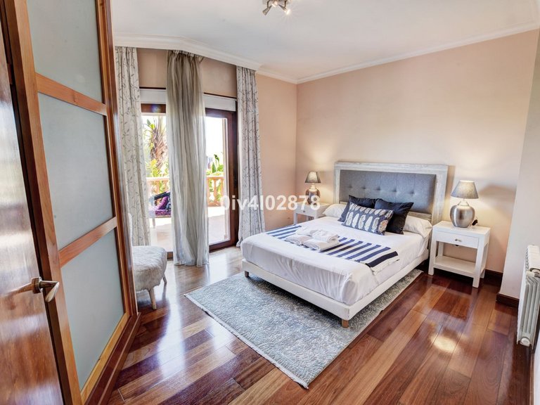 Villa for Sale in Benalmadena Costa, Malaga 48