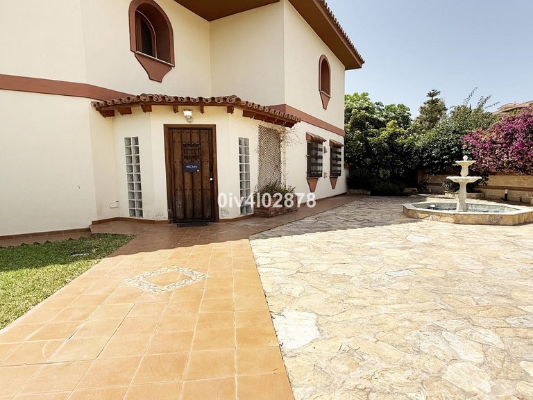 Villa for Sale in Benalmadena Costa, Malaga 61