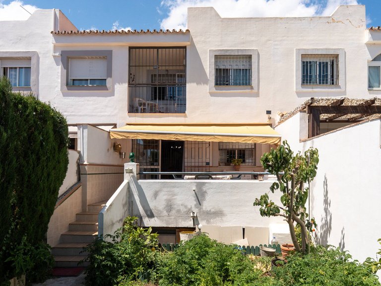 Villa for Sale in Nueva Andalucía, Malaga 2