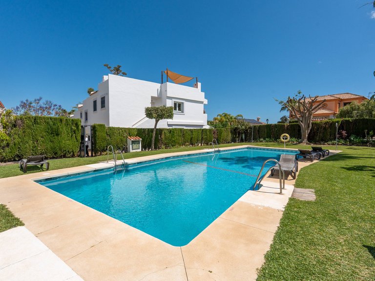 Villa for Sale in Nueva Andalucía, Malaga 21