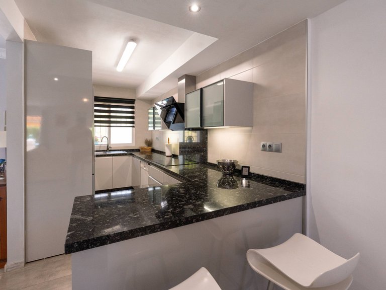 Villa for Sale in Nueva Andalucía, Malaga 22