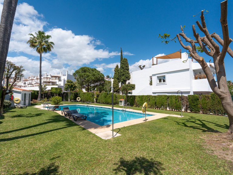 Villa for Sale in Nueva Andalucía, Malaga 3
