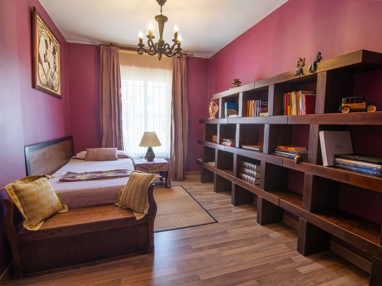 Villa for Sale in Estepona, Malaga 10