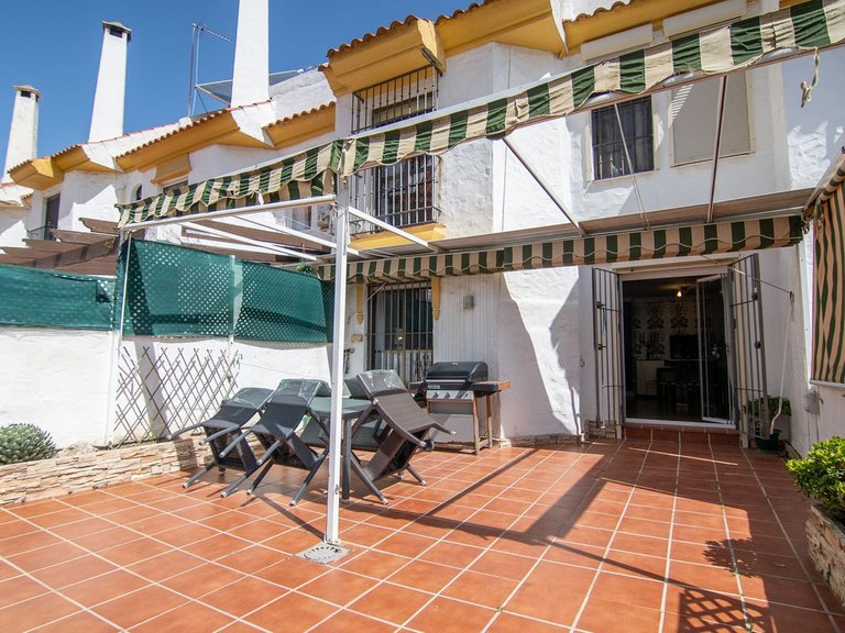 Villa for Sale in Estepona, Malaga 2