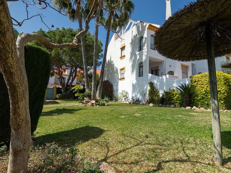 Villa for Sale in Estepona, Malaga 36