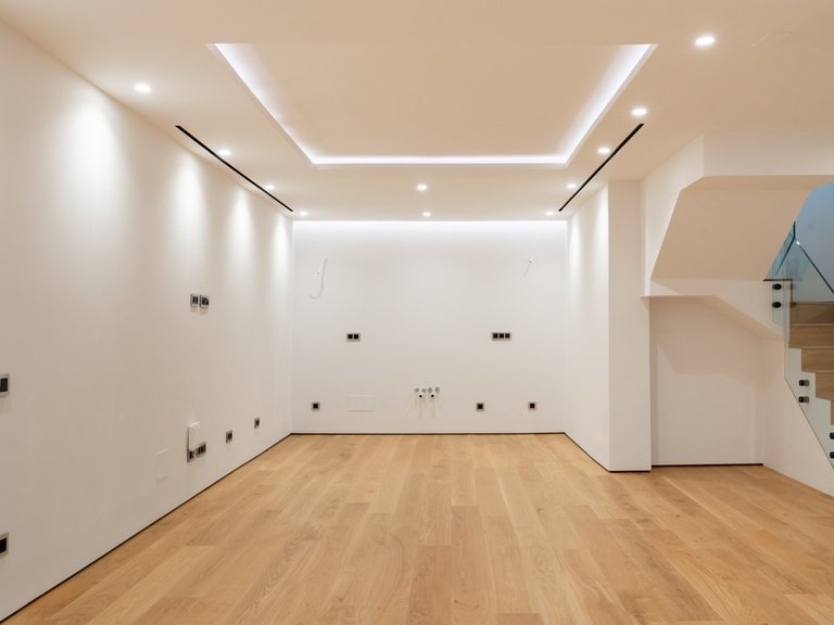 Apartment for Sale in The Golden Mile, Malaga 21